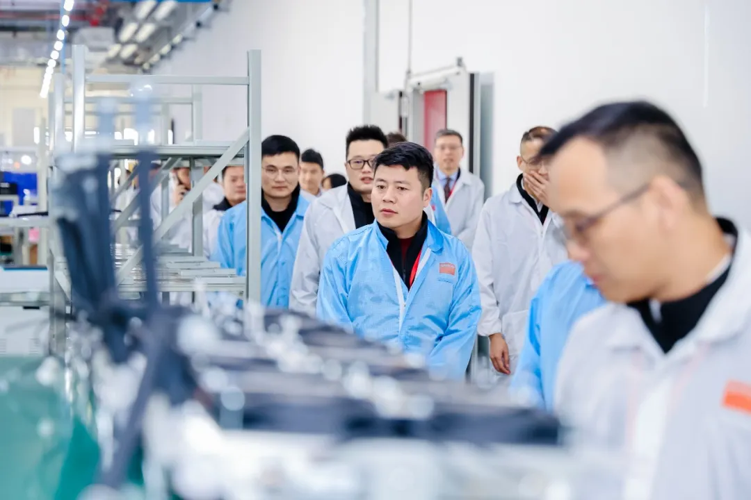 铭典创视与巴可携手共启2025年G系列业务新篇章