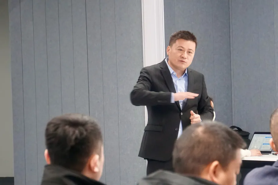 铭典创视与巴可携手共启2025年G系列业务新篇章